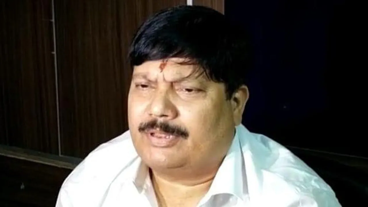 পবনের অফিস ধ্বংস করতেই বোমাবাজি অর্জুন গড়ে!