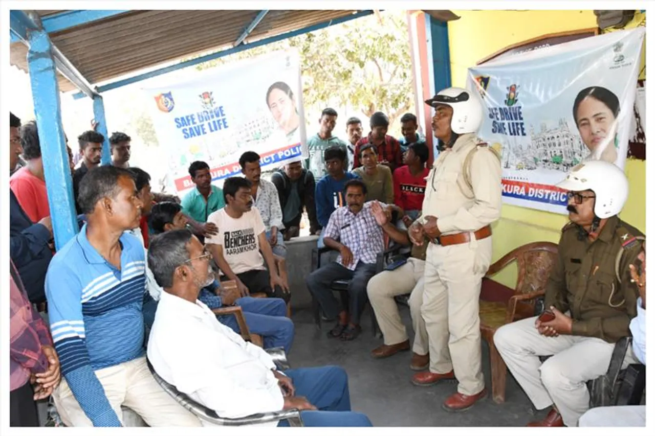 অ্যাম্বুল্যান্সের চালকদের বিশেষ পাঠ পুলিশের