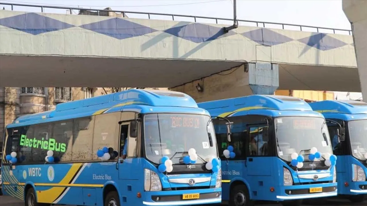 বায়ু দূষণ কমাতে পথে নামবে প্রচুর সংখ্যক ইলেকট্রিক-সিএনজি বাস