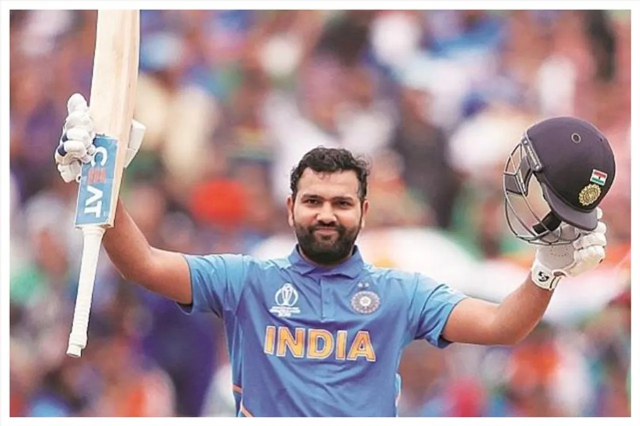 অ্যাডাম জাম্পার বলে ছয় হাঁকালেন রোহিত শর্মা