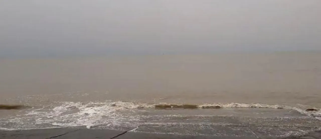 উপকূলে ফের দুর্যোগের ভ্রকূটি