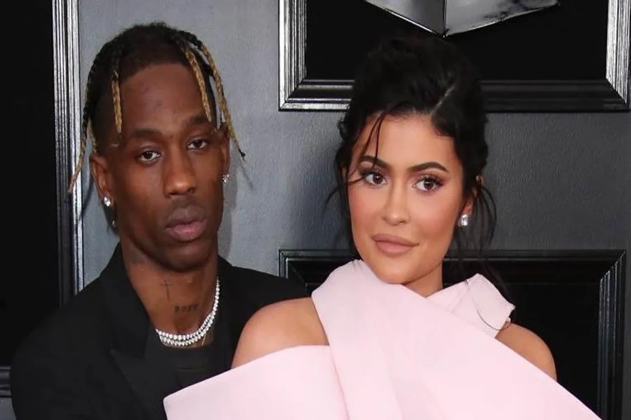 দ্বিতীয় সন্তানকে স্বাগত কাইলি জেনারের