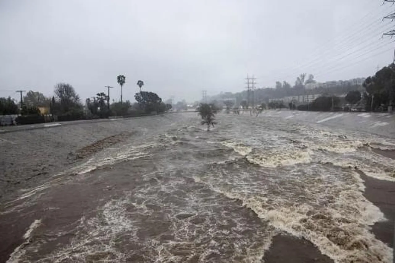 বিরল তুষারপাতের পর দক্ষিণ ক্যালিফোর্নিয়ায় বৃষ্টির আশঙ্কা