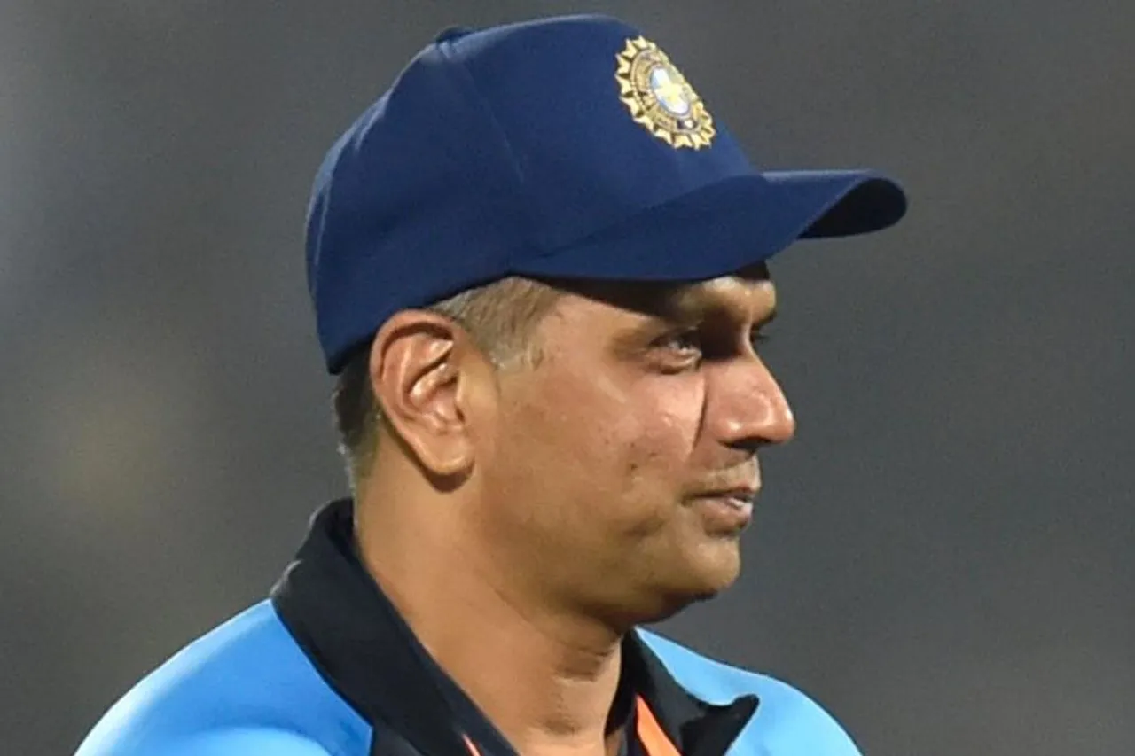 তৃতীয় ওডিআইতে কোচ ছাড়াই মাঠে নামবেন রোহিত-বিরাটরা!