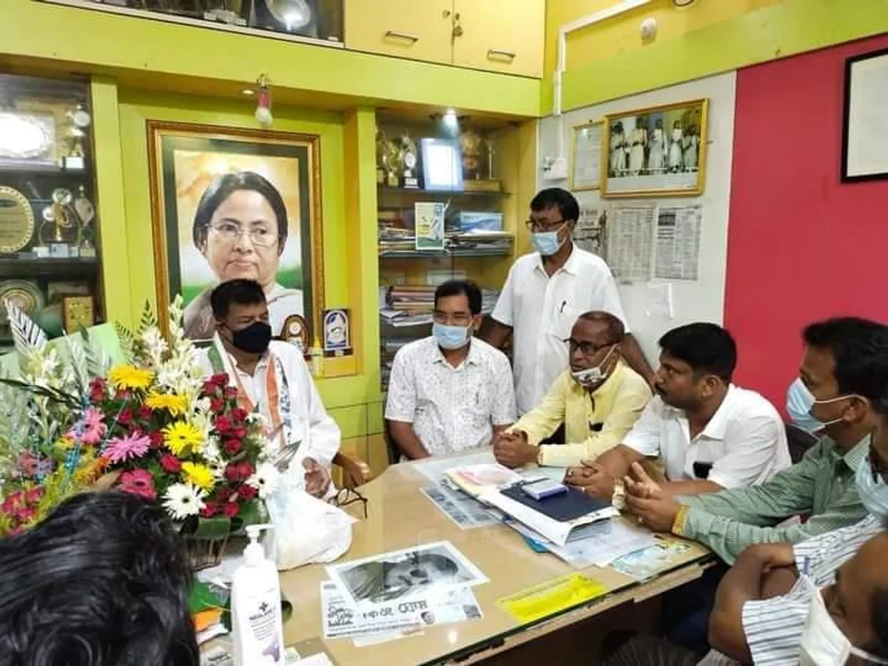 একাধিক প্রকল্পের থমকে থাকা কাজ পুনরায় চালুর দাবিতে বৈঠকে তৃণমূল