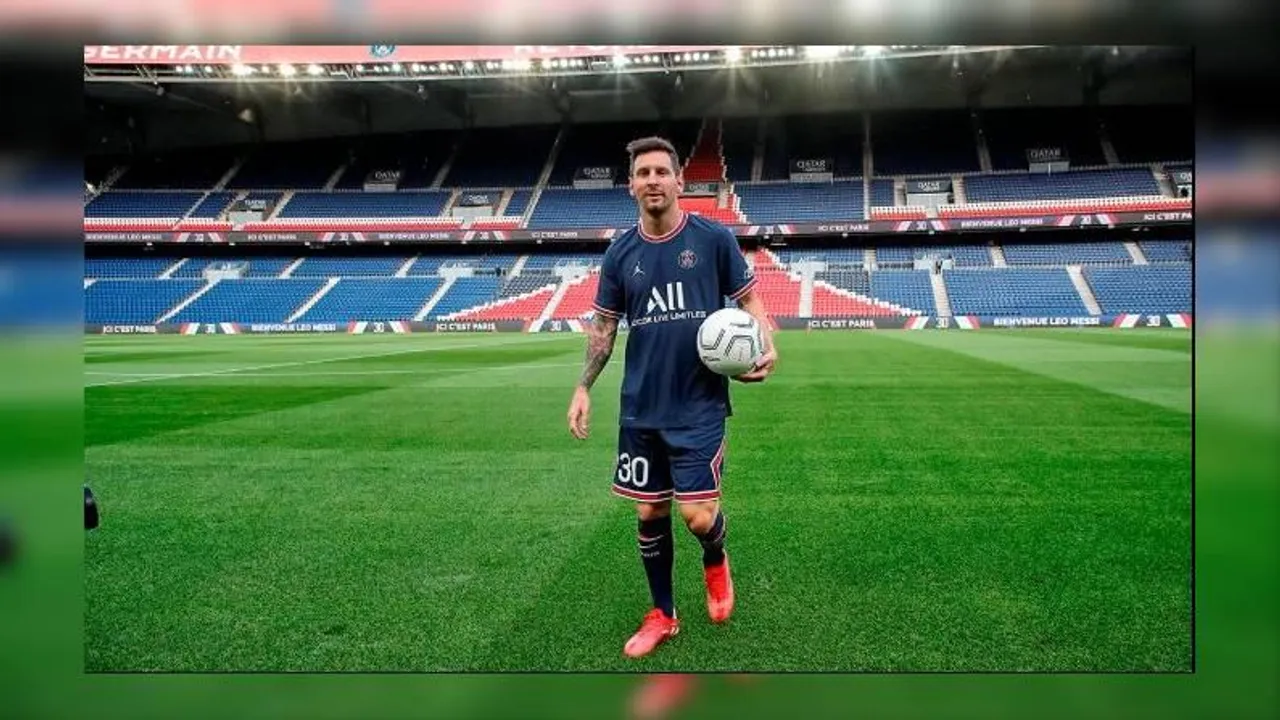 পিএসজি’র জার্সি গায়ে প্রথম গোল করলেন মেসি