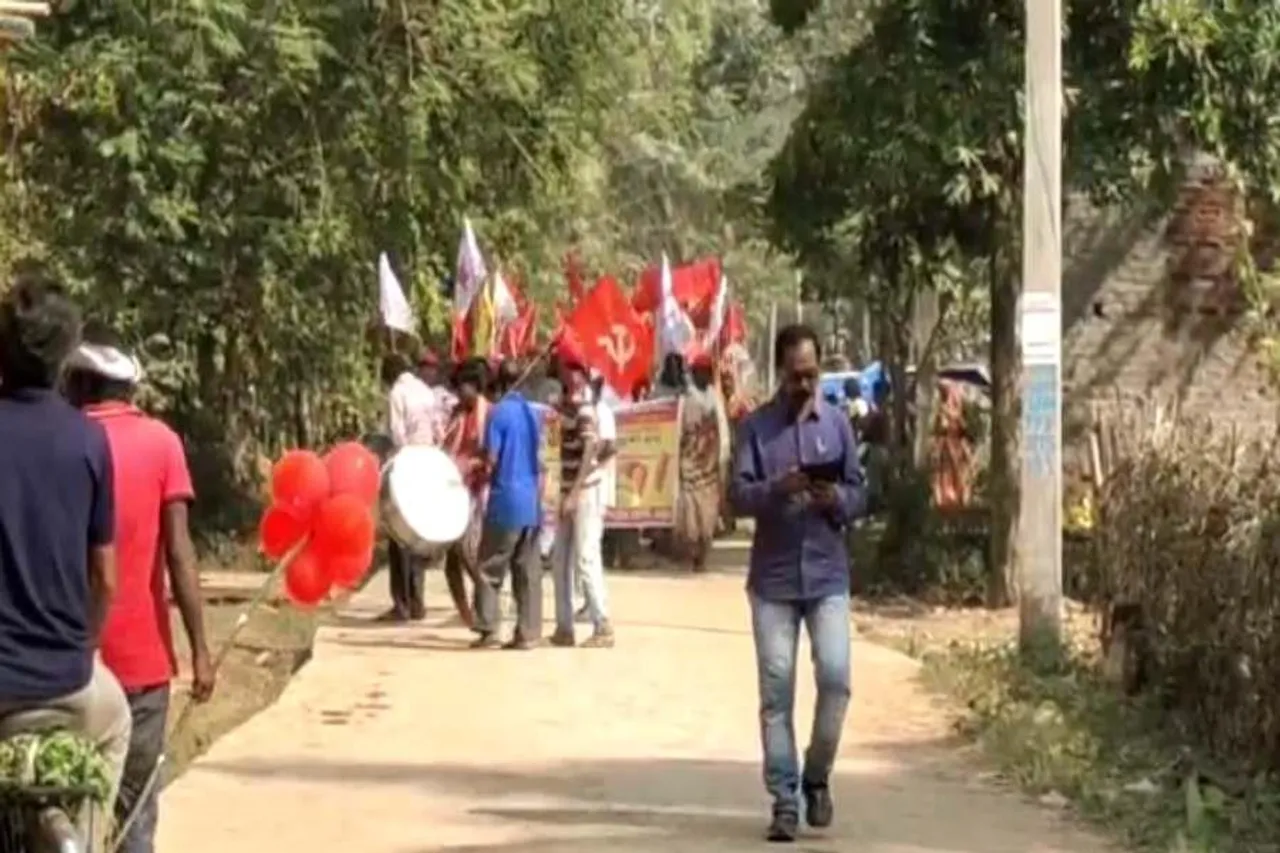 জনগণের পঞ্চায়েত গড়তে সাঁকরাইলে সিপিএম দলের শাখা-সংগঠনগুলির উদ্যোগে পদযাত্রার আয়োজন