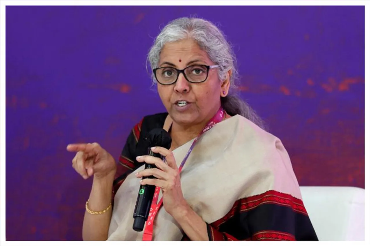 আদানি ইস্যুতে উদ্বেগের বিষয়ে সচেতন ভারতীয় নিয়ন্ত্রকরা: অর্থমন্ত্রী