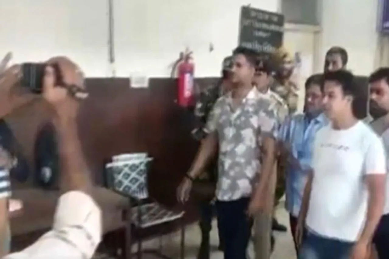 অবশেষে খোঁজ মিলল 'অপহৃত' আপ নেতার