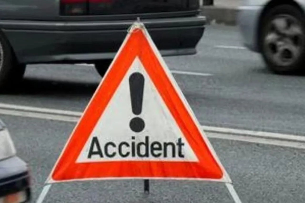 থাইল্যান্ডে ভ্যান দুর্ঘটনায় দুই শিশুসহ ১১ জন নিহত