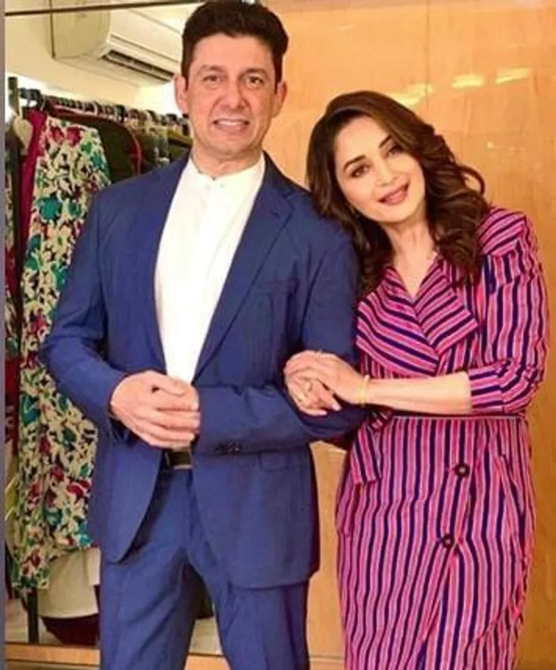 বিয়ের ২৩ বছর পূর্ণ করলেন মাধুরী দীক্ষিত, বিশেষ শুভেচ্ছা জানালেন তার স্বামী