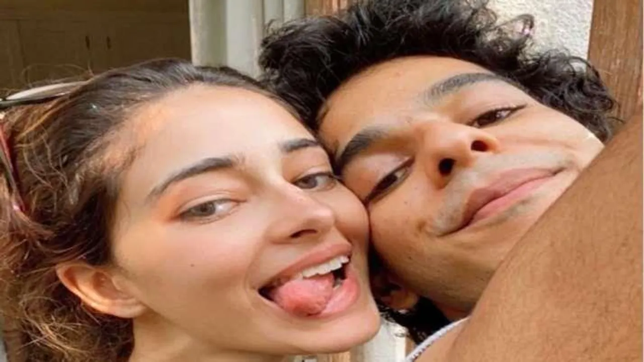 সত্যি কি ডেট করছেন? অনন্যা পান্ডে ও ইশান খট্টর!