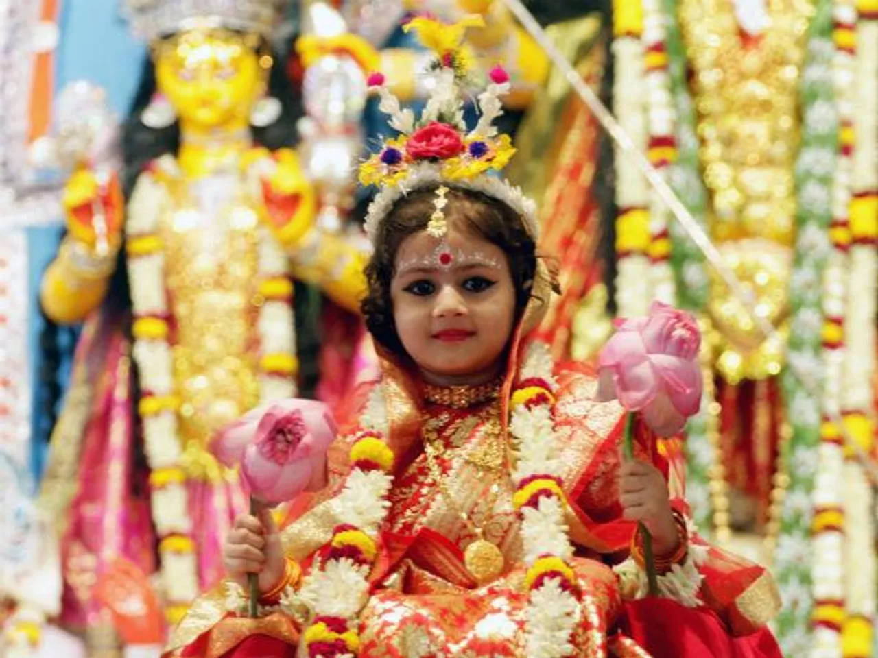 বেলুড় মঠে চিরাচরিত প্রথা মেনে শুরু মহাষ্টমীর পুজো