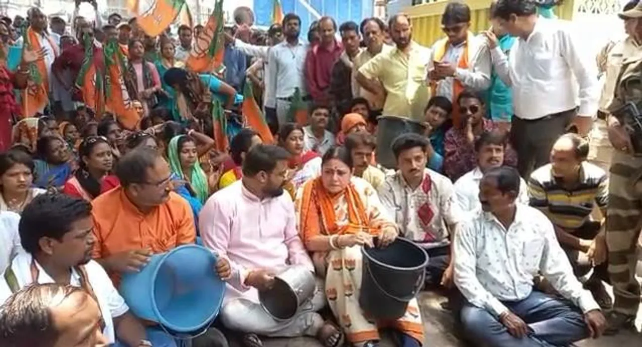 পানীয় জলের সমস্যা, আসানসোল পৌরনিগমে বিজেপির বিক্ষোভ