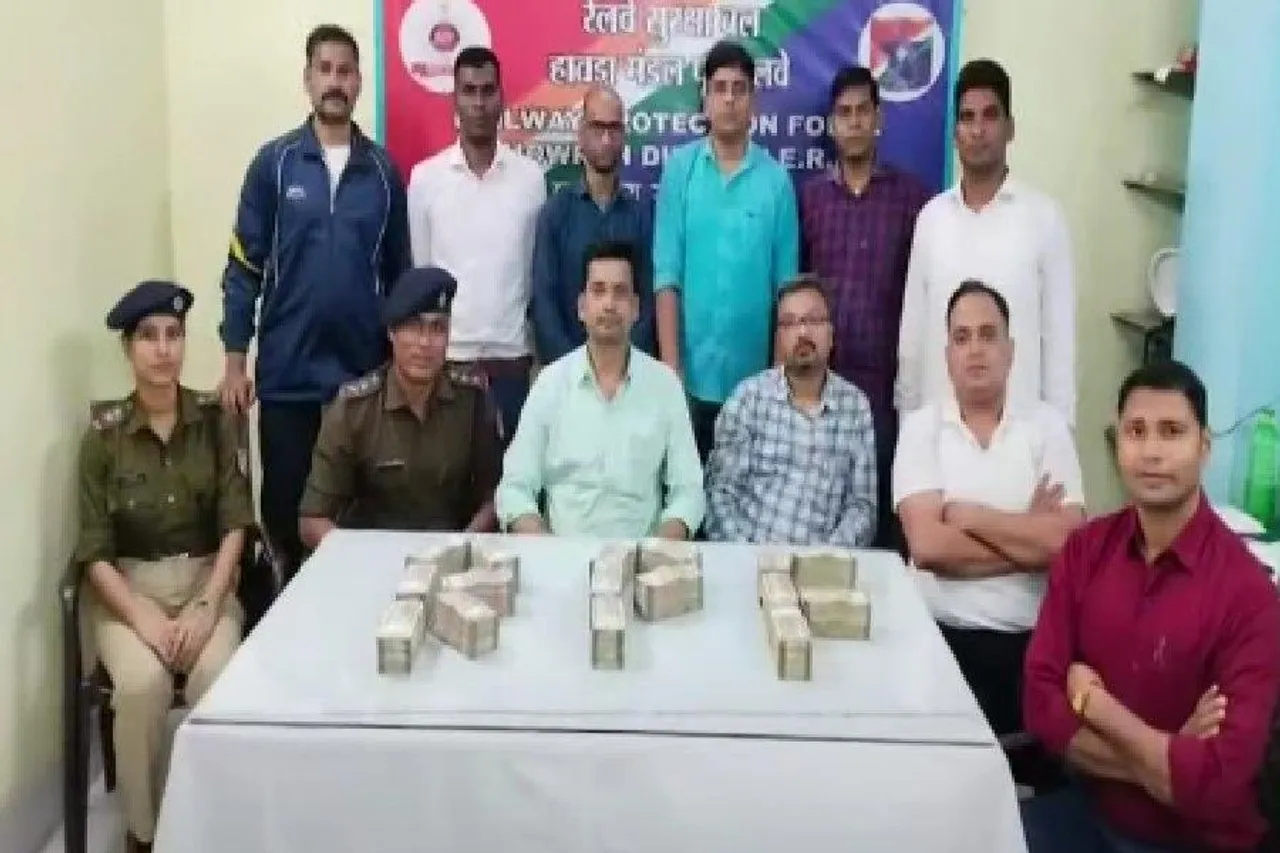 ফের টাকার পাহাড়ের হদিশ রাজ্যে