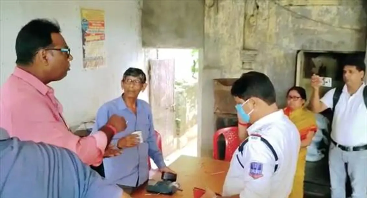 "দুয়ারে রেশন" পাইলট প্রজেক্ট-এ অনিয়মের অভিযোগ