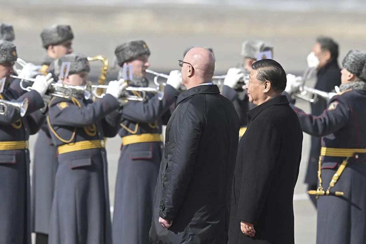 শি জিনপিংকে স্বাগত জানালেন রাশিয়ার উপ-প্রধানমন্ত্রী
