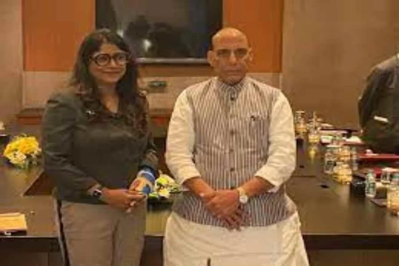 মালদ্বীপের প্রতিরক্ষা মন্ত্রীর সঙ্গে বৈঠক করলেন রাজনাথ সিং