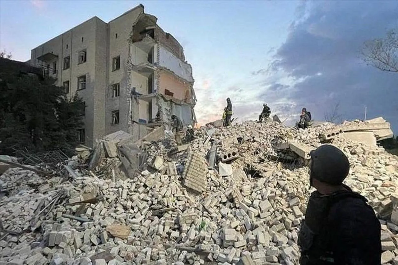 রাশিয়ান হামলায় অন্তত ১৫ জনের মৃত্যু