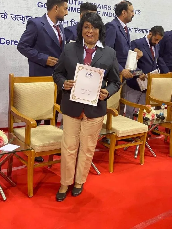 সেরা কোচের পুরস্কার পেলেন মিনারা বেগম