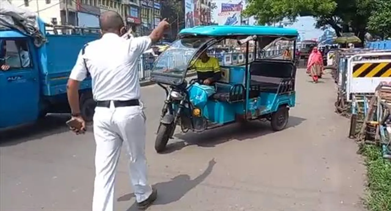 আসানসোলে শুরু হল অটো ও টোটোর উপর নিয়ন্ত্রণ