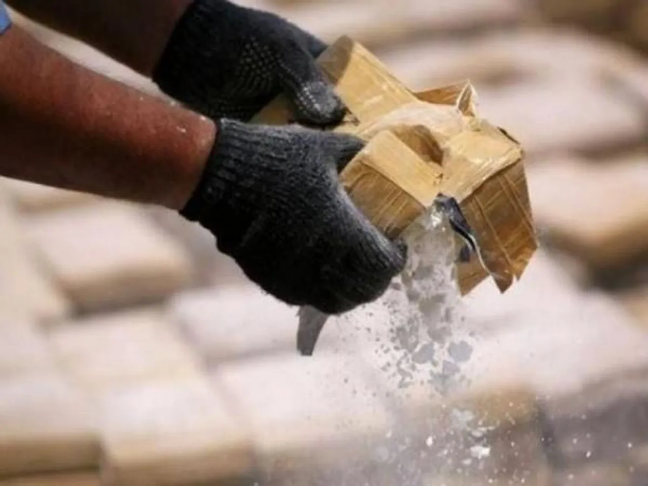 আন্তর্জাতিক মাদক পাচার চলছে পাকিস্তানে