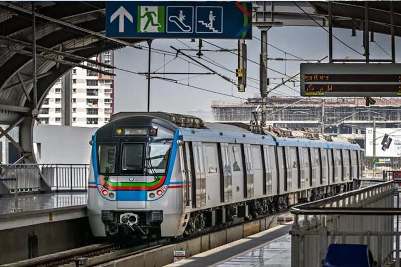 ভারত বনাম অস্ট্রেলিয়া: বাড়লো মেট্রোর সময়