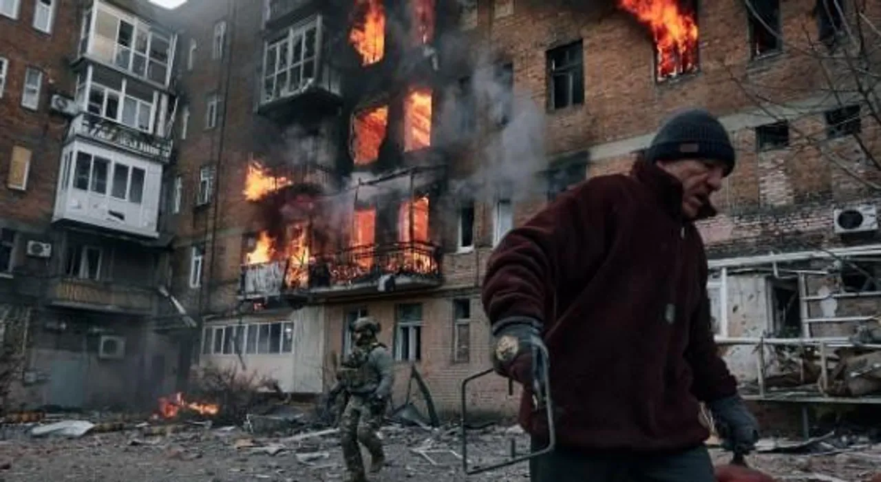 দোনেৎস্ক অঞ্চলে ক্রমাগত গোলাবর্ষণ চালাচ্ছে রাশিয়া