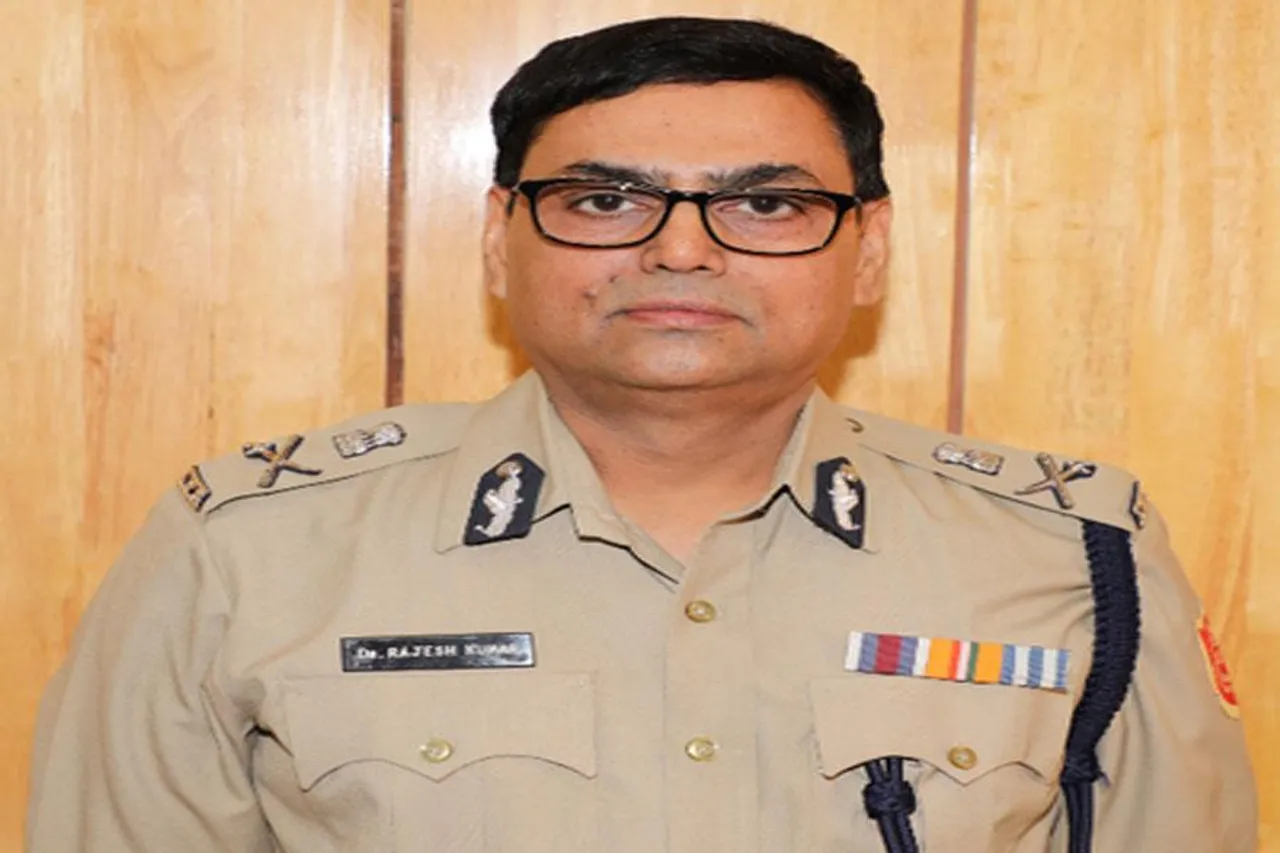 রাজ্য দূষণ নিয়ন্ত্রণ পর্ষদের হঠাৎ পরিবর্তন ঘিরে বিতর্ক