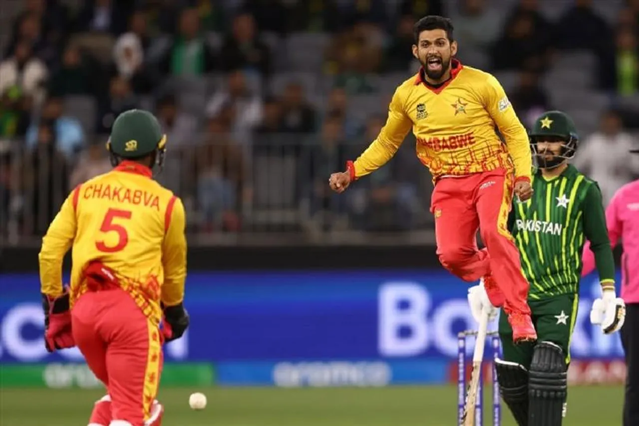 পরপর ম্যাচ হেরে বাংলাদেশের পরে পাকিস্তান