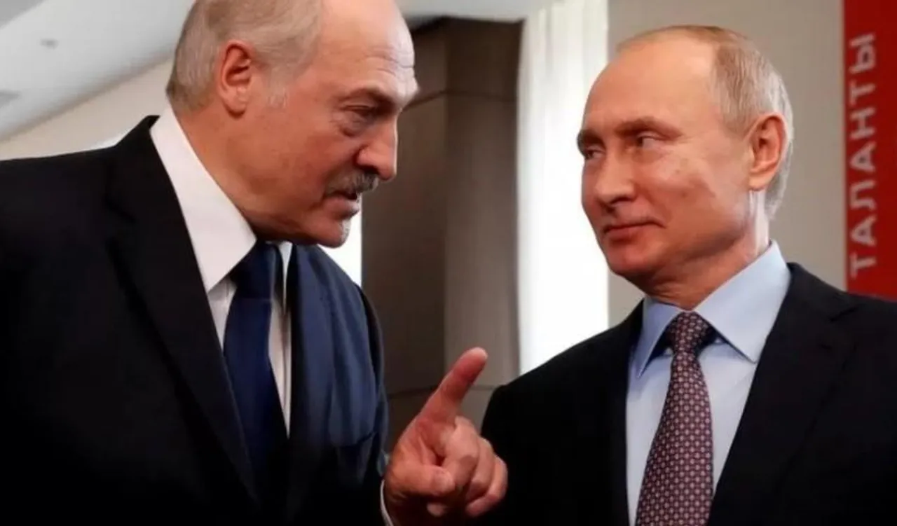 পুতিনের জন্মদিনে লুকাশেঙ্কোর বিরল উপহার