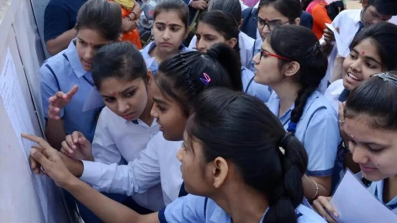 আইসিএসই-দশমের ফল প্রকাশ হল, পাসের হারে এগিয়ে ছাত্রীরা