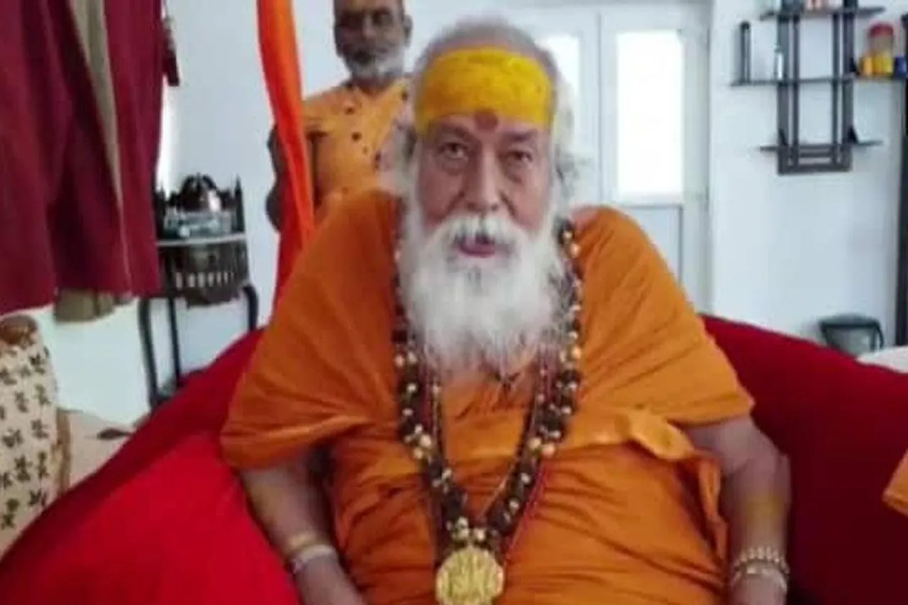 প্রয়াত হলেন ভারত ছাড়ো আন্দোলনের অন্যতম পথিকৃত দ্বারকা শঙ্করাচার্য