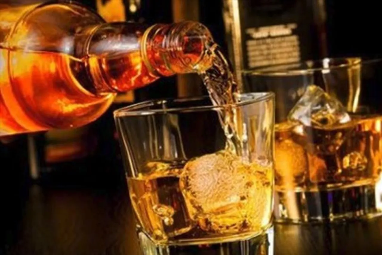 অতিরিক্ত ছাড়ের পর বেড়েছে মদ পাচার, গ্রেফতার ৪৫