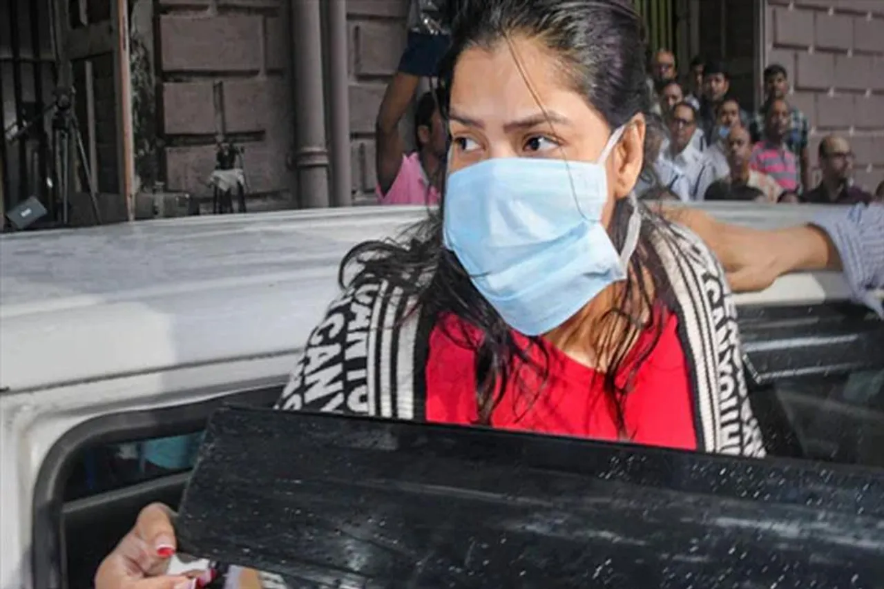 'আমার অনুপস্থিতিতে টাকা ঢোকানো হয়েছে', বিস্ফোরক অর্পিতা