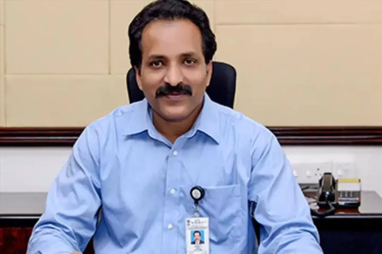 ইসরোর দশম চেয়ারম্যান  রকেট সায়েন্টিস্ট এস সোমনাথ