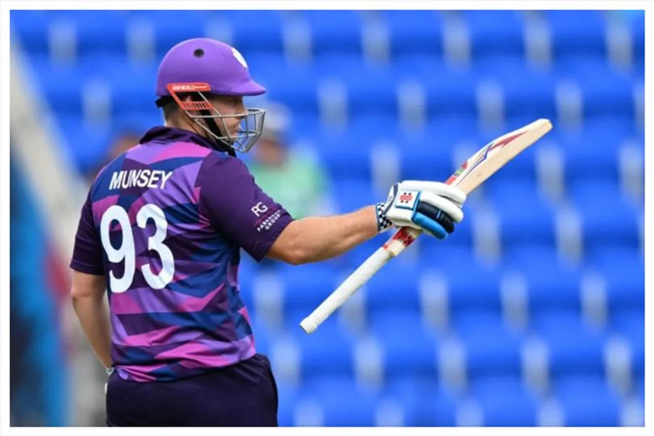 ওয়েস্ট ইন্ডিজের বিরুদ্ধে দারুণ লড়াই দিচ্ছে স্কটল্যান্ড