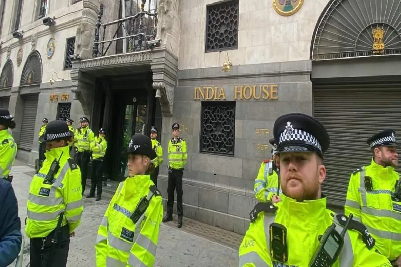 উত্তেজনা বৃদ্ধি, লন্ডনে ভারতীয় হাইকমিশনের বাইরে পুলিশ মোতায়ন- দেখুন ভিডিও