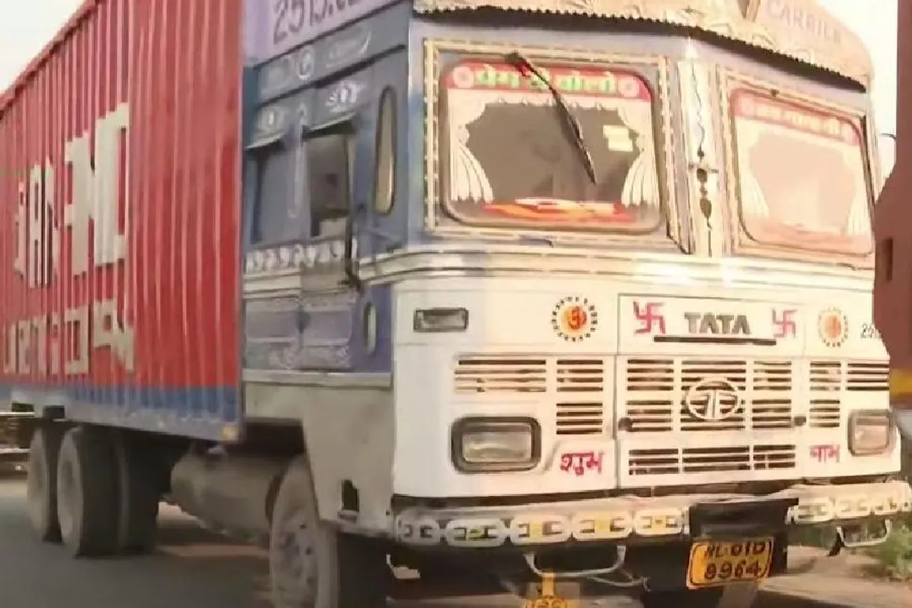 উলুবেড়িয়ায় জাতীয় সড়কের পাশে কন্টেইনার চালককে বেহুশ করে লুঠের অভিযোগ