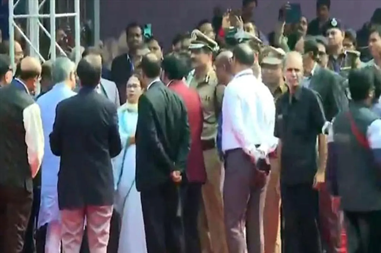 মুখ্যমন্ত্রীর সামনেই উঠল জয় শ্রী রাম স্লোগান