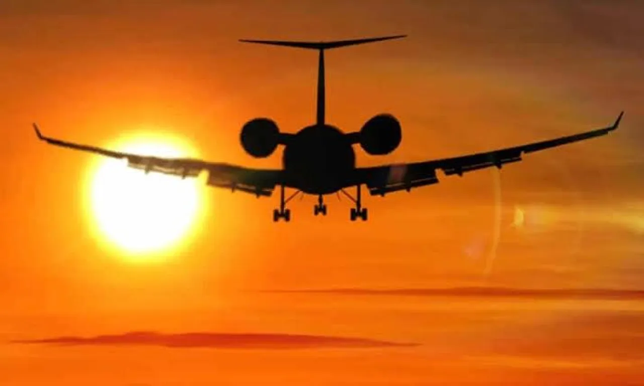 মাঝ আকাশে ২২২ জন যাত্রী সহ বিপাকে বিমান