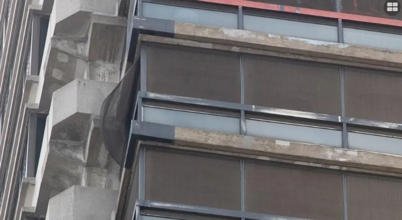 ৩০ তলা থেকে পড়ে ৩ বছরের শিশুর মৃত্যু