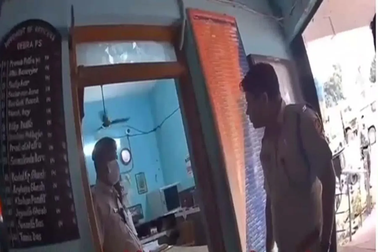 ডেবরা থানায় সারপ্রাইজ ভিজিট পুলিশ সুপারের, রইলো ভিডিও