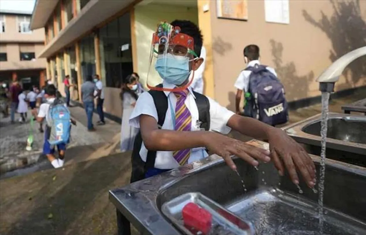 তৃতীয় ঢেউ! রাজ্যে স্টুটেন্ডস উইক নিয়ে জোর বিতর্ক