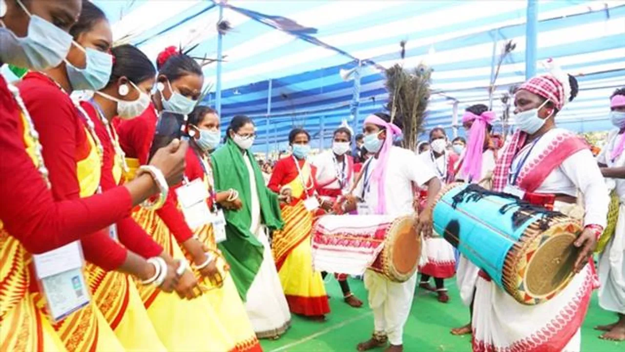 হাসিমারায় গণবিবাহ অনুষ্ঠানে মুখ্যমন্ত্রী