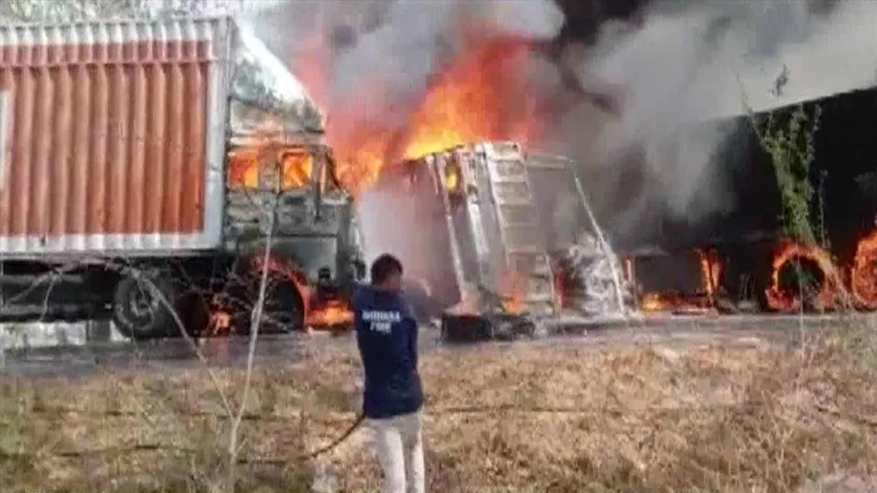 গুজরাটে ট্রাক দুর্ঘটনায় নিহত ২, জখম আরো দুই