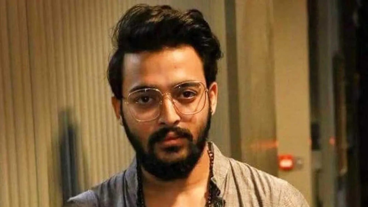 সোশ্যাল মিডিয়া থেকে নিজেকে সড়িয়ে নিলেন সৌরভ