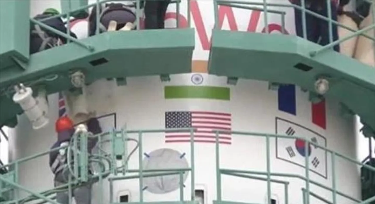 জায়গা পেল কেবল ভারত! ব্রিটেন-জাপানের পতাকা মুছল রাশিয়া