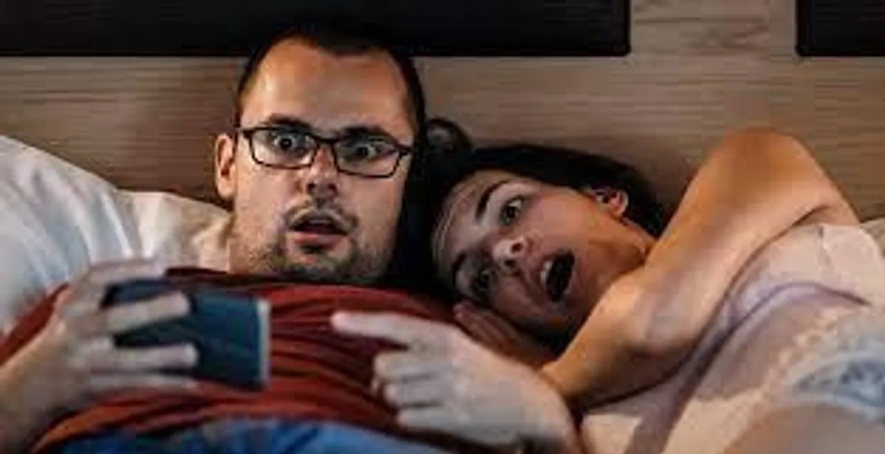 মিথঃ পর্নোগ্রাফি সঠিকভাবে যৌনতা চিত্রিত করে