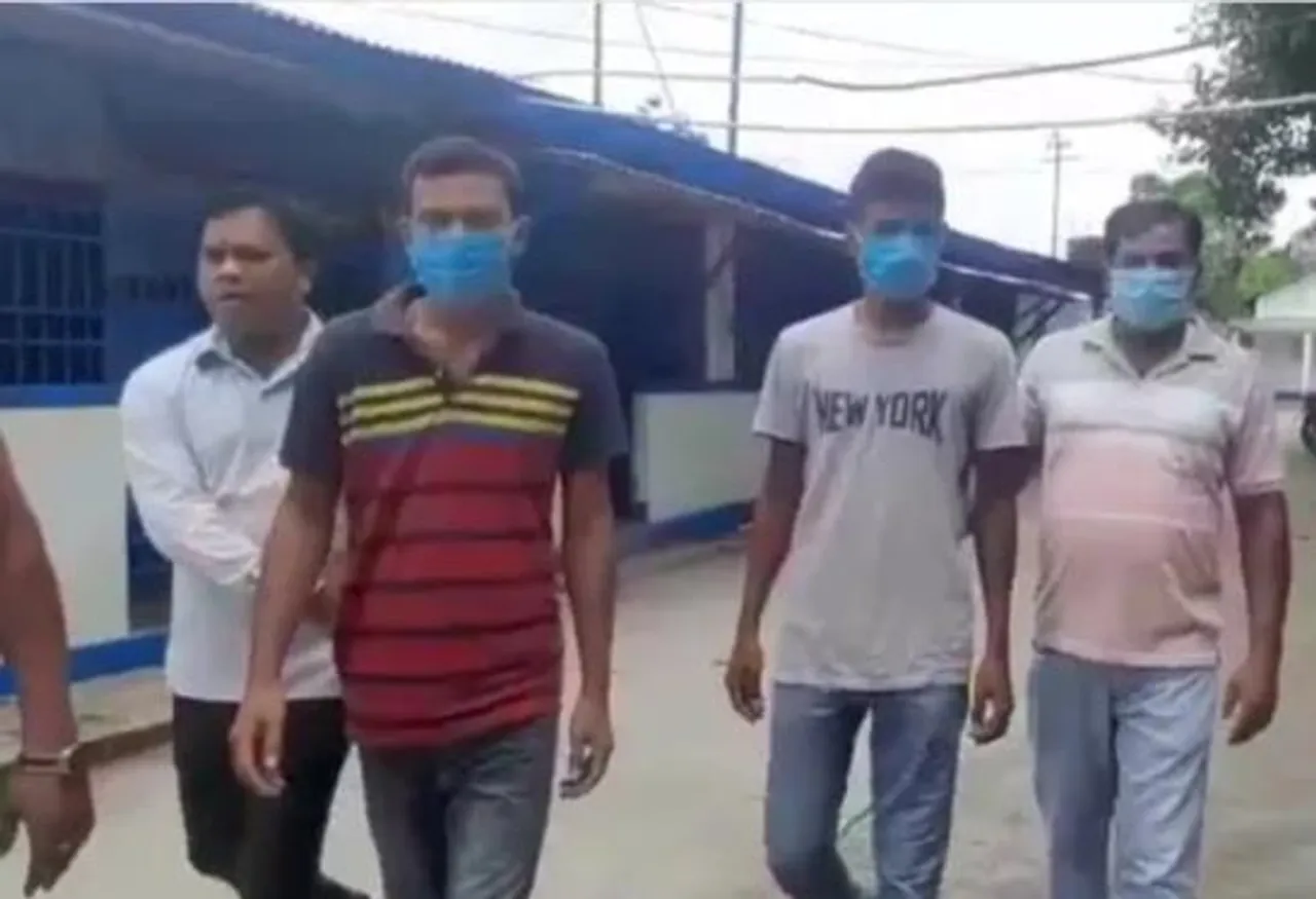 লক্ষাধিক টাকার গাঁজা সহ গ্রেফতার ২